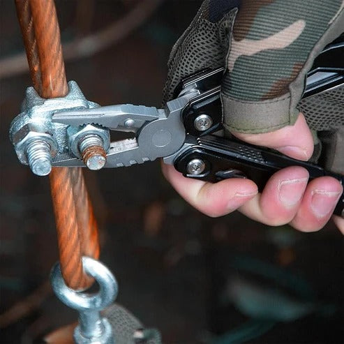 15 in 1 Multifunction Claw Hammer and Plier, Screw drivers, knives, Perfect of Everyday use